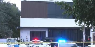 Reportan intento de secuestro contra Karely Ruiz en Nuevo León; grupo armado habría irrumpido en su domicilio