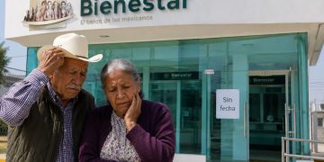 Incertidumbre en adultos mayores ante falta de calendario para pago de pensión del Bienestar