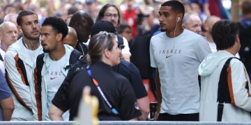 La selección de Francia llegó a las 18:13 hora local (+5 GMT) de este domingo a Dallas procedente de Boston, para ultimar su preparación de cara a las semifinales