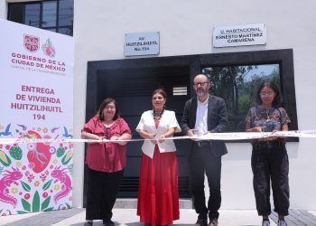 Clara Brugada entrega 106 viviendas sociales en Gustavo A. Madero