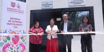 Clara Brugada entrega 106 viviendas sociales en Gustavo A. Madero
