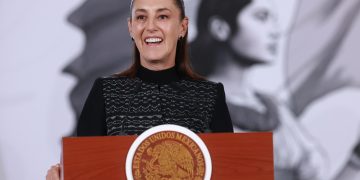 Sheinbaum expresa solidaridad por las tres víctimas tras festejos en el Ángel de la Independencia