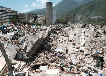 Aumenta a 3 mil 685 la cifra de muertos por los terremotos en Venezuela