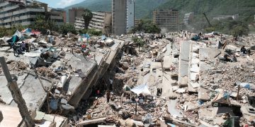 Aumenta a 3 mil 685 la cifra de muertos por los terremotos en Venezuela