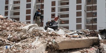 Sube a 3 mil 811 la cifra de muertos por los terremotos en Venezuela