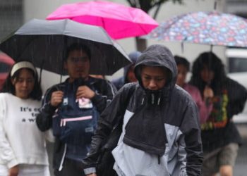 Inicia julio con lluvias fuertes y calor intenso