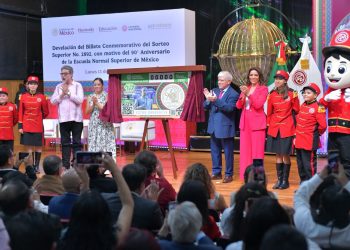 Lotería Nacional presenta billete por el 90 aniversario de la Escuela Normal Superior de México