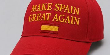 Trump elogia la gorra de Ferran Torres