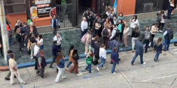 Sismo de magnitud 6.8 sacude Chiapas; autoridades descartan daños graves y alertan por posible variación del nivel del mar