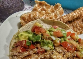 Profeco sugiere preparar comida en casa ante alta demanda de plataformas de reparto