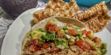 Profeco sugiere preparar comida en casa ante alta demanda de plataformas de reparto