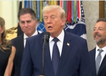 Trump admite que pidió a la FIFA revisar sanción de Balogun