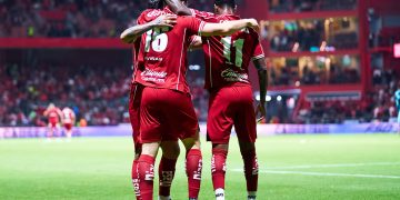 El uruguayo Federico Viñas anotó un gol en el triunfo 3-0 del Toluca sobre el campeón Seattle Sounders en su presentación en la primera jornada