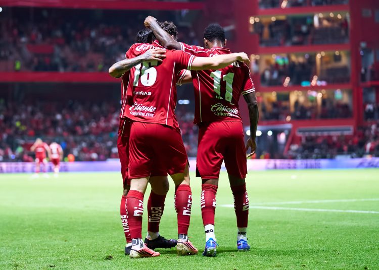 El uruguayo Federico Viñas anotó un gol en el triunfo 3-0 del Toluca sobre el campeón Seattle Sounders en su presentación en la primera jornada
