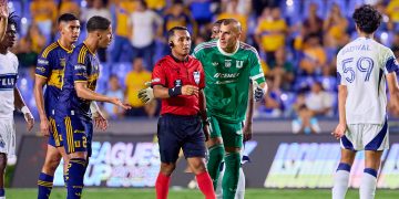 Nahuel Guzmán volvió a quedar en el centro de la controversia después de ser expulsado durante el partido entre Tigres