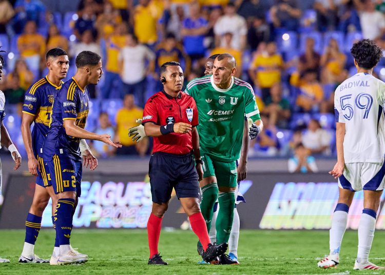 Nahuel Guzmán volvió a quedar en el centro de la controversia después de ser expulsado durante el partido entre Tigres