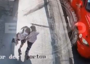 Cae sujeto que empujó a adulto mayor al paso de un tráiler en Monterrey