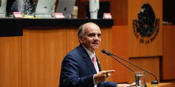 Oposición critica dichos de diputadas de Morena sobre hombres mayores de 45 años