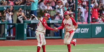 Los Diablos Rojos del México (61-28) protagonizaron una jornada de auténtica pirotecnia ofensiva en el Estadio Alfredo Harp Helú
