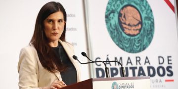 Kenia López llama a participar en consulta sobre derechos de las audiencias