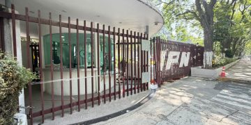 Estudiantes del IPN denuncian ingreso violento a instalaciones de Canal Once
