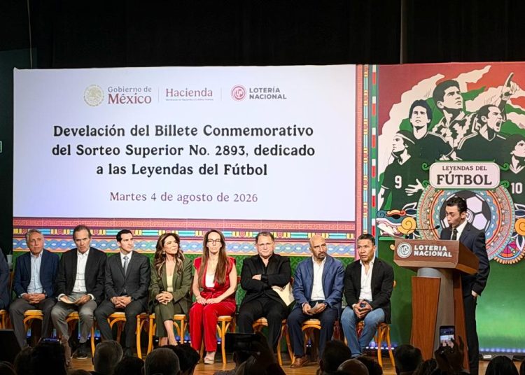 Lotería Nacional presenta billete conmemorativo dedicado a las leyendas del futbol mexicano
