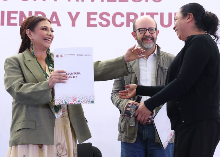 CDMX pondrá en marcha programa para regularizar escrituras en unidades habitacionales