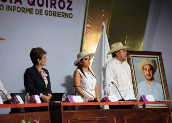 Grecia Quiroz rinde informe en Uruapan: “Yo no busqué estar aquí”