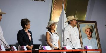 Grecia Quiroz rinde informe en Uruapan: “Yo no busqué estar aquí”