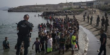 Unión Europea respalda a España tras crisis migratoria en Ceuta y endurecerá medidas contra el tráfico de personas