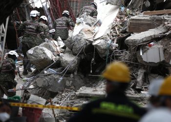 Colombia sigue en emergencia: 273 muertos tras terremoto de 7.4