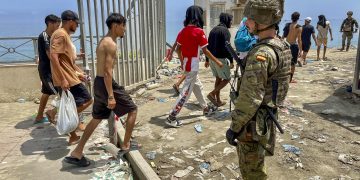 Centenares de migrantes vuelven a Marruecos tras entrada masiva a España