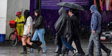 Monzón mexicano provocará lluvias muy fuertes y calor extremo este domingo